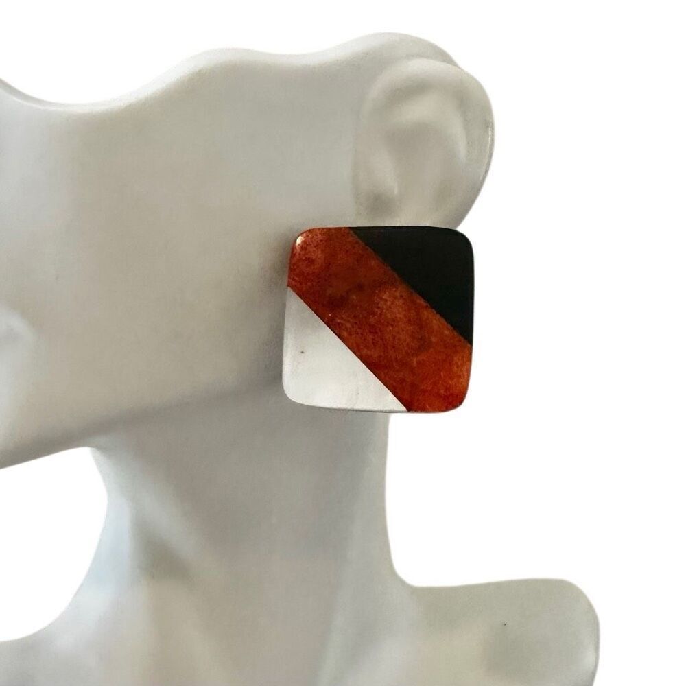 Bold Vintage Sponge Coral & Onyx Inlay Earrings – Geometric 80s Style